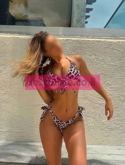 קשוב, שאפתן, מכללה